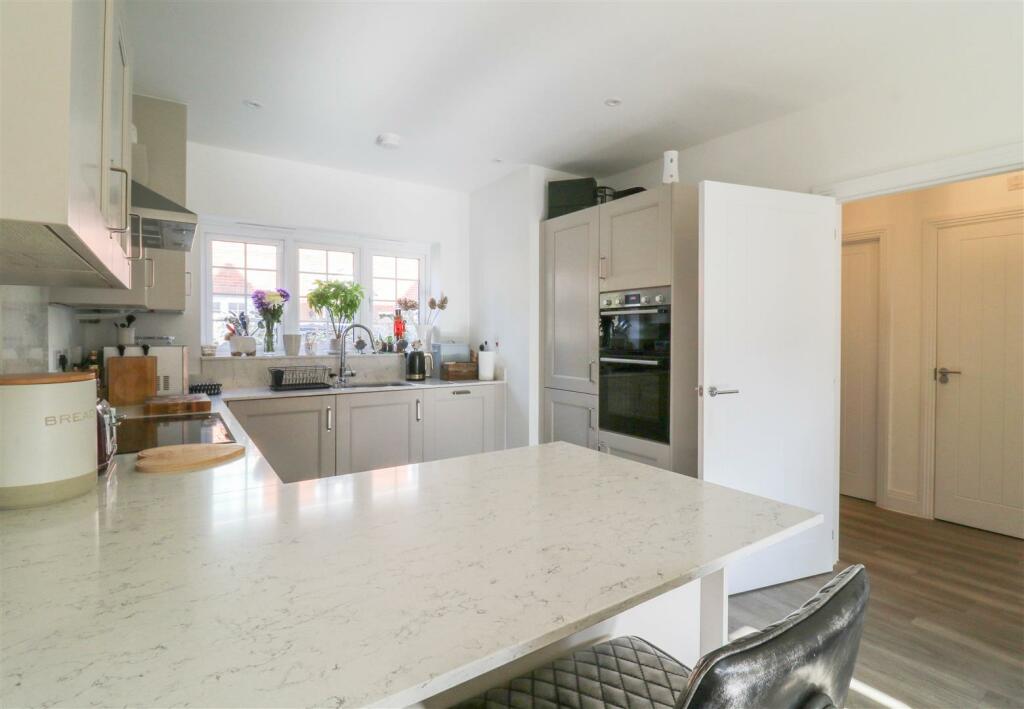 Additional image 8 of Webb Avenue, Newmarket