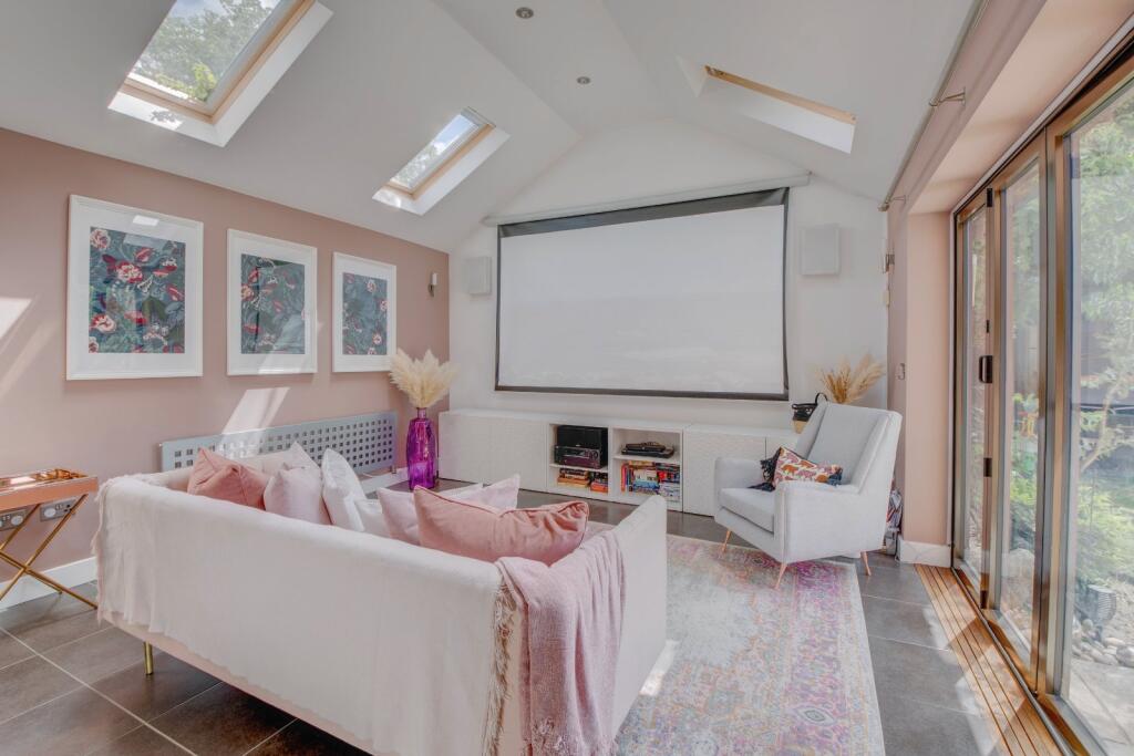 Additional image 18 of Avon Close, Bromsgrove, Worcestershire, B60