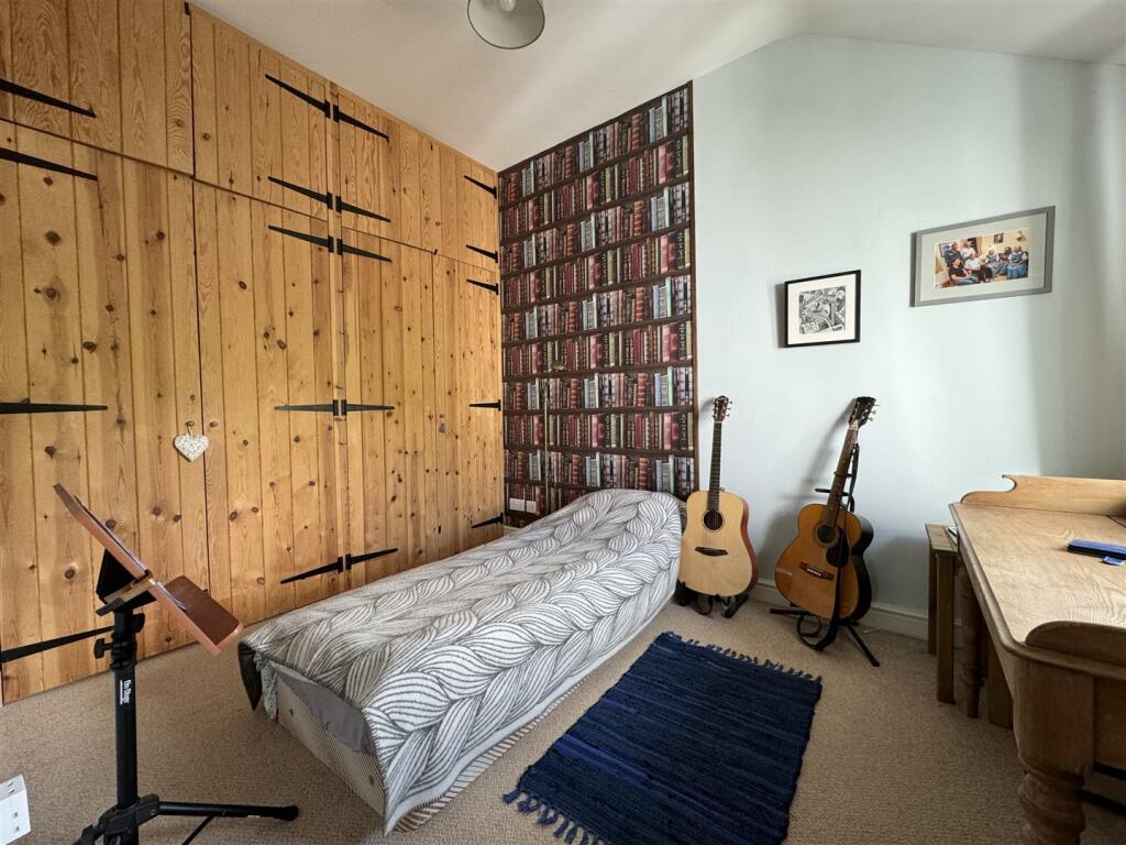 Additional image 22 of Croglin