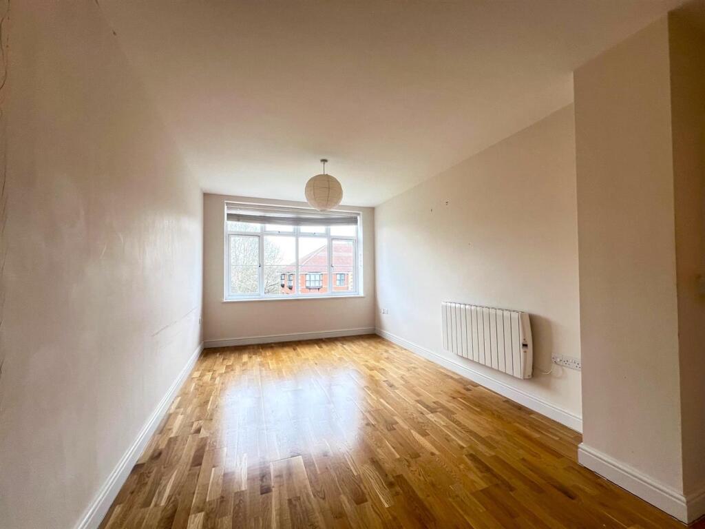 Additional image 3 of Air Balloon Road, Bristol