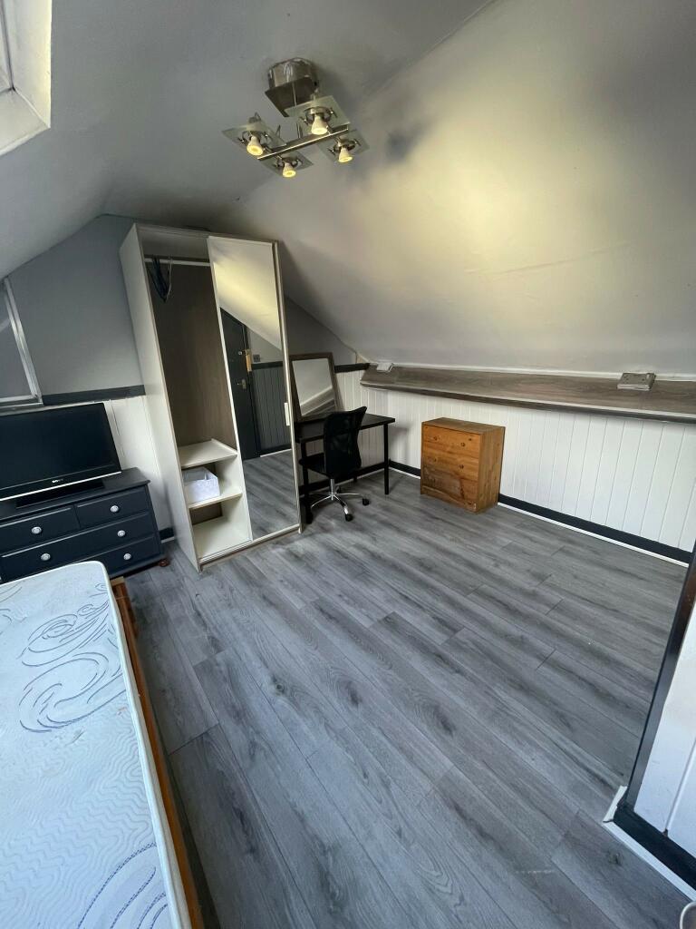 Additional image 11 of LLANTRISANT STREET