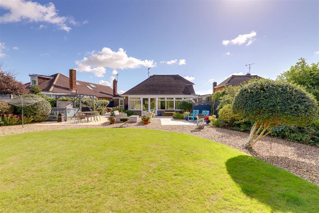 Additional image 27 of Alinora Crescent, Goring-By-Sea, Worthing
