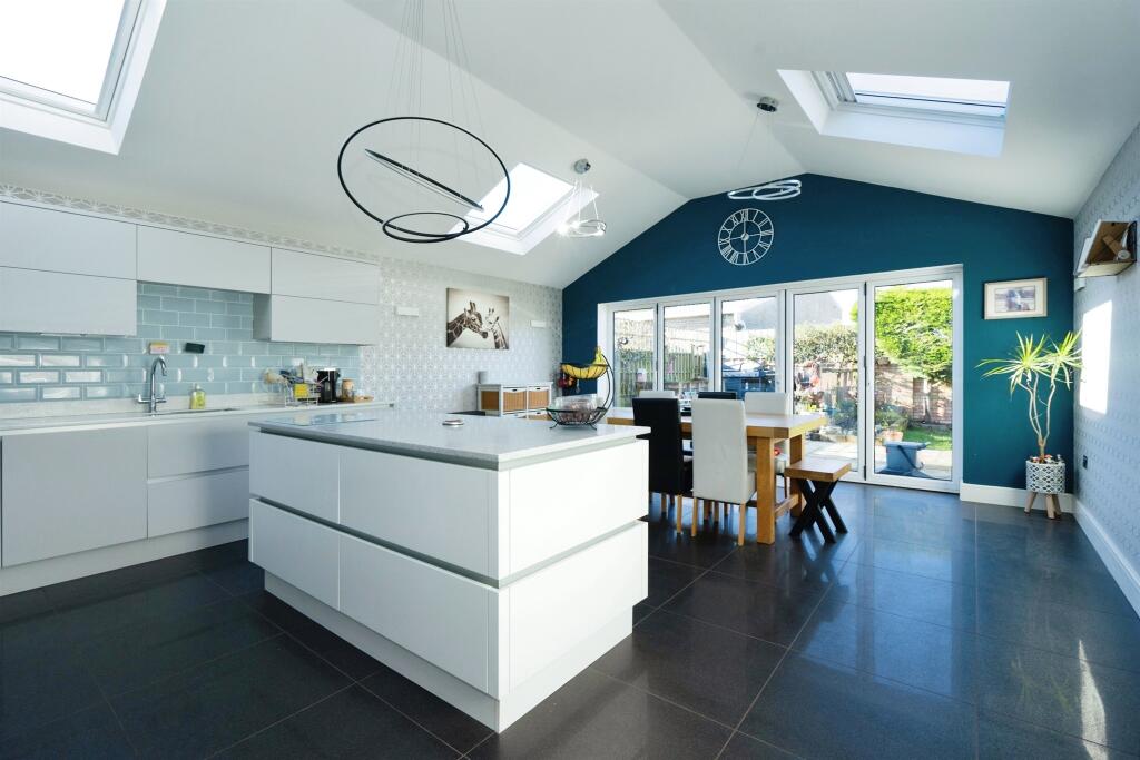 Additional image 18 of Capel Avenue, Peacehaven
