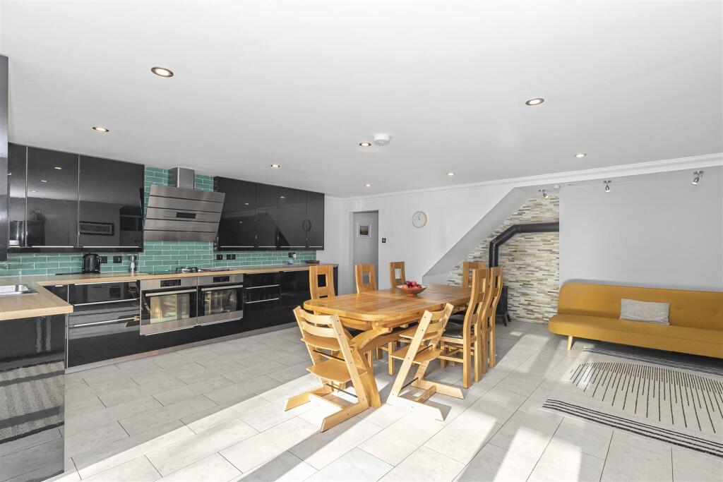 Additional image 2 of Mount Crescent, Winterbourne