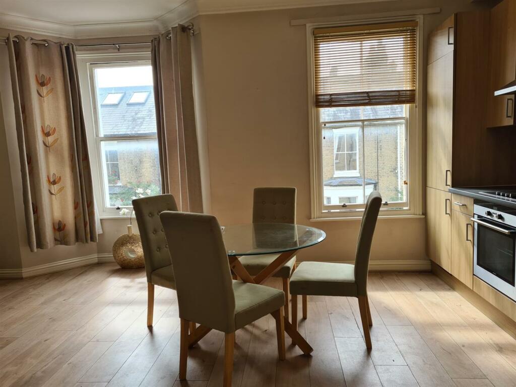 Additional image 4 of Flat 5, 2-4 Norwich Street, Cambridge