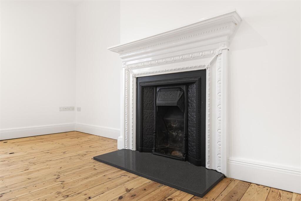 Additional image 16 of High Street, Newmarket