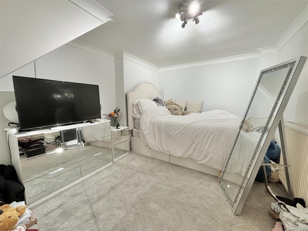 Additional image 8 of Loop Farm Road, Lytchett Matravers