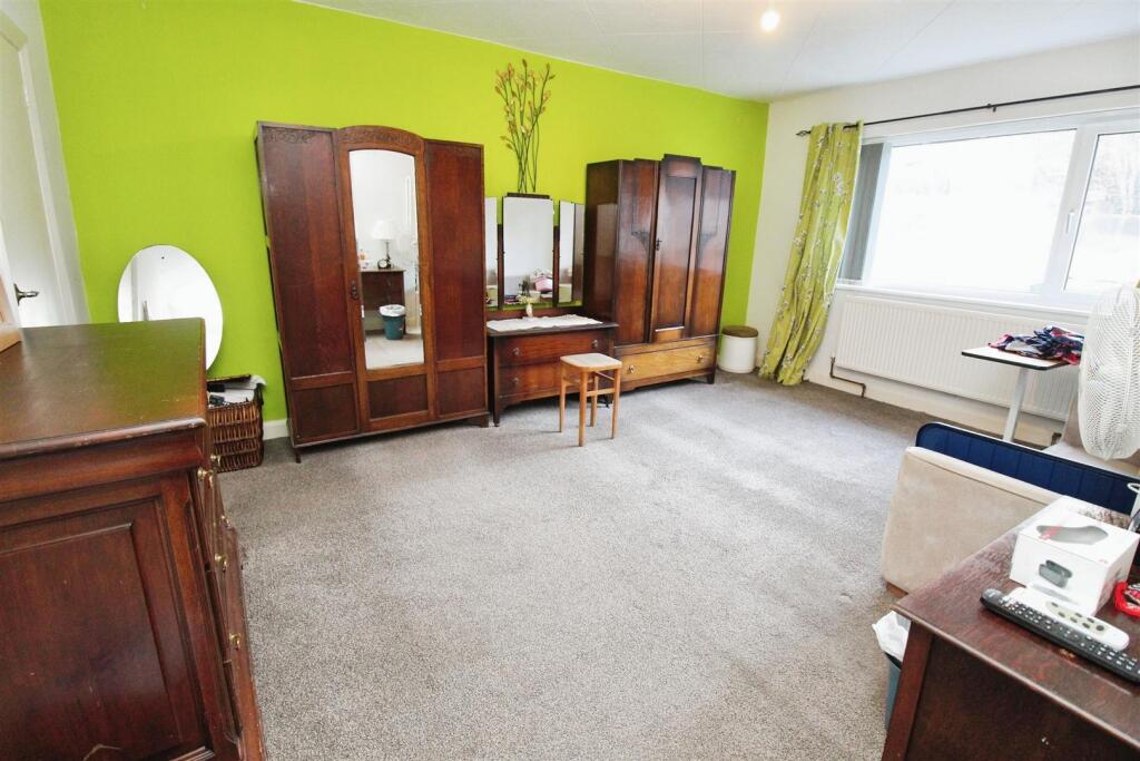 Additional image 11 of Gregory Crescent, Bradford, BD7 4PG