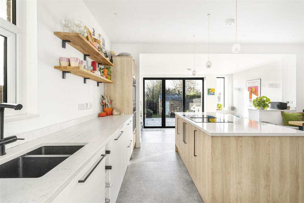Additional image 34 of Cardigan Street, Newmarket