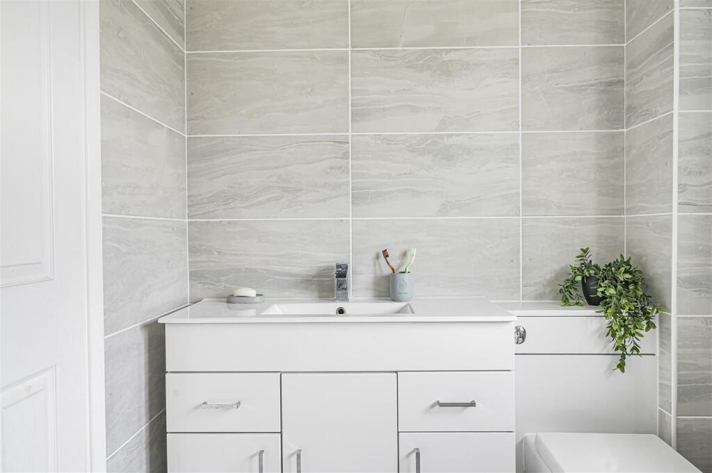 Additional image 20 of Rayford Close, Peacehaven