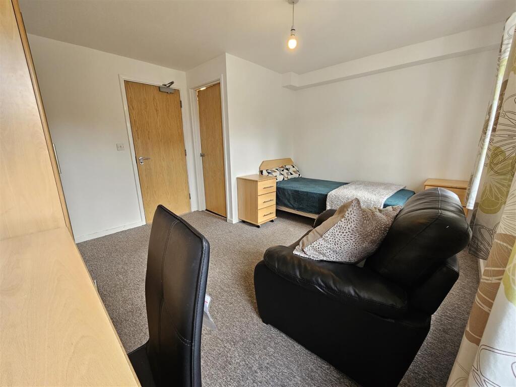 Additional image 8 of 2 Bed Flats, The Forum, Tiverton Way, Cambridge