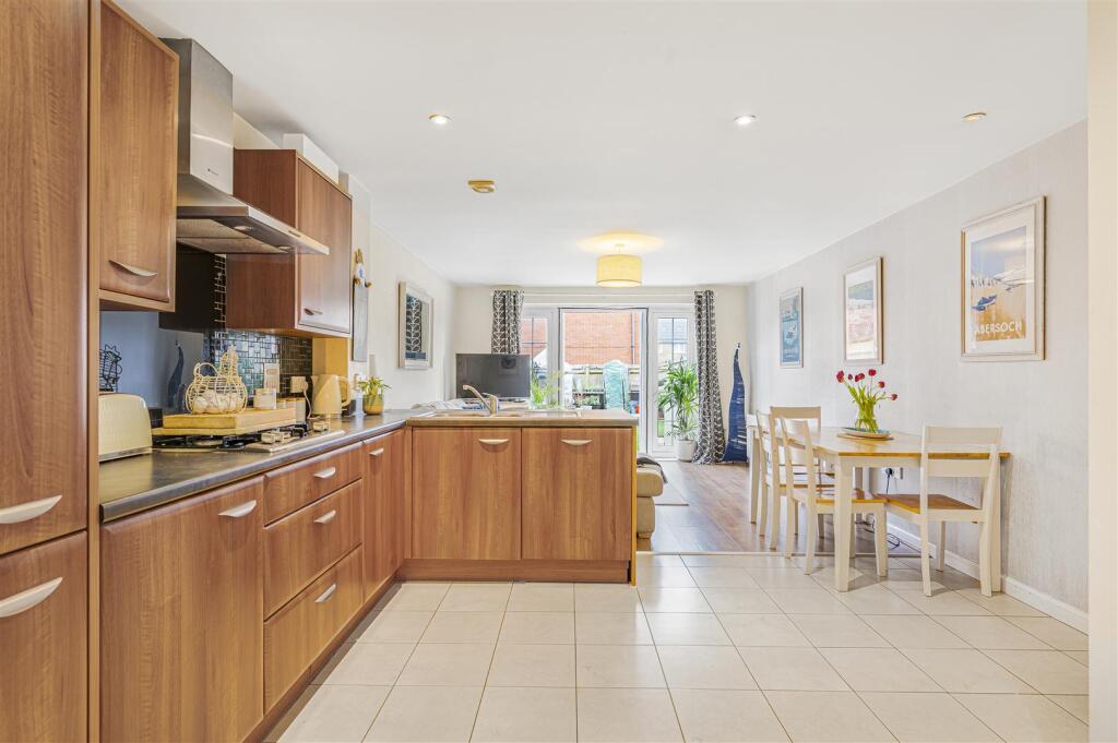 Additional image 25 of Westview Close, Peacehaven