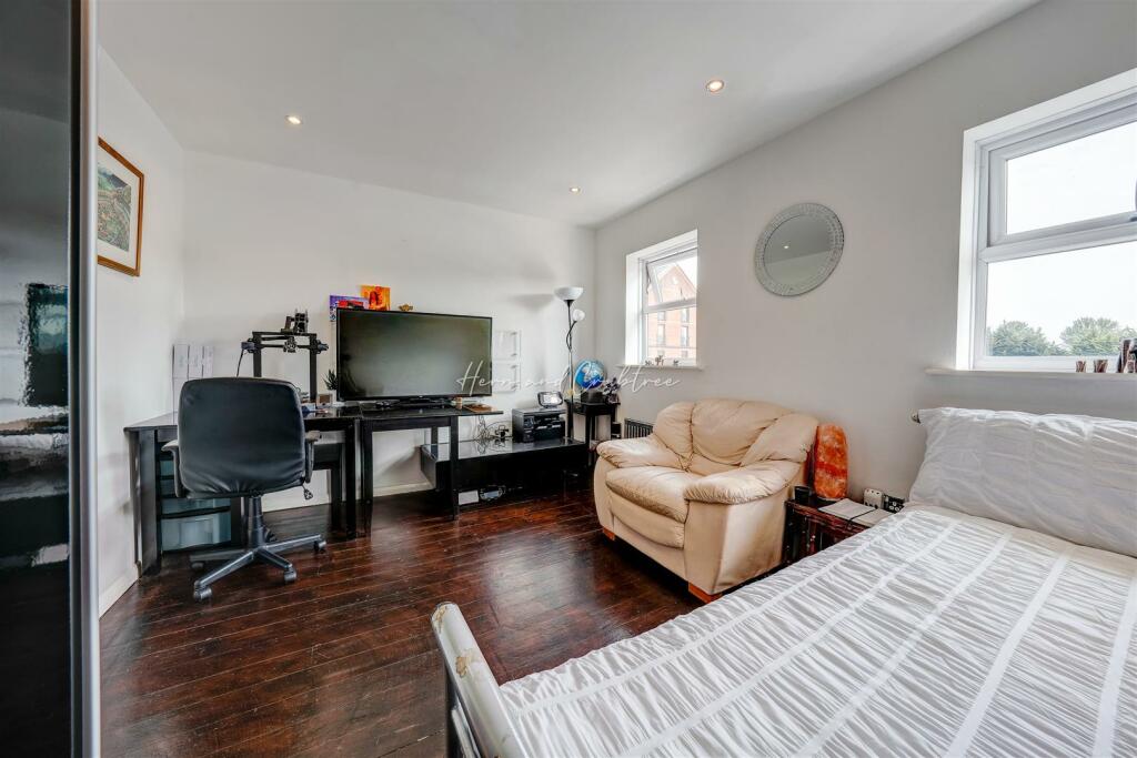 Additional image 28 of Schooner Way, Cardiff Bay