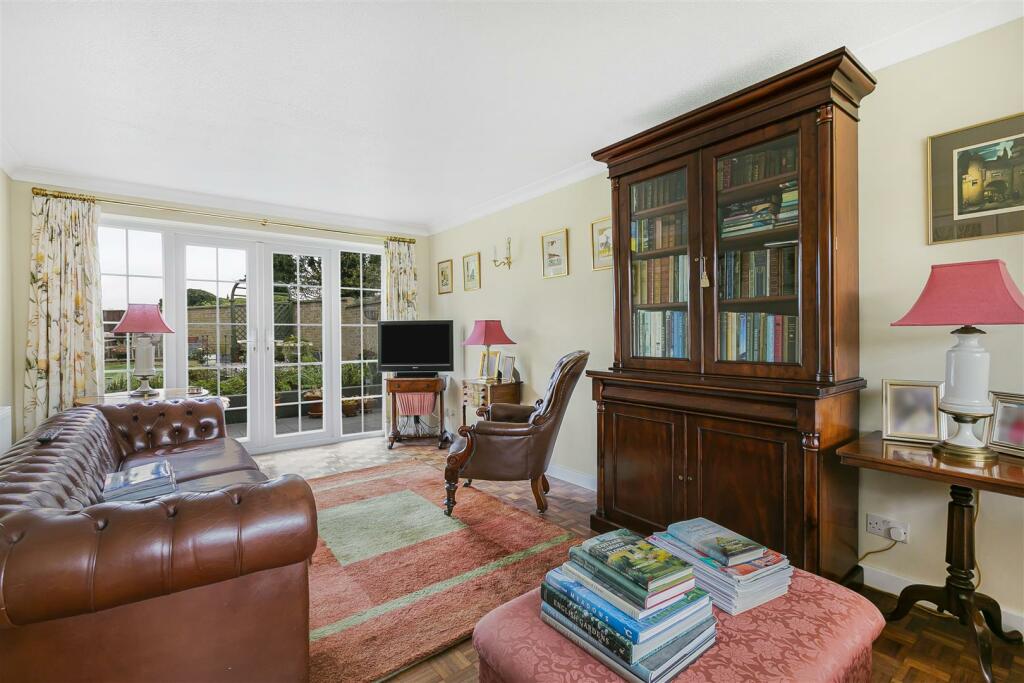 Additional image 4 of Ferndale Close, Newmarket