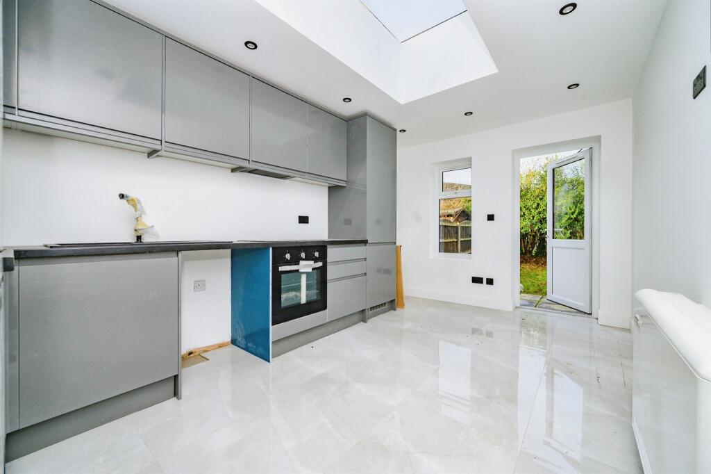 Additional image 3 of Park Street Lane, Park Street, St. Albans