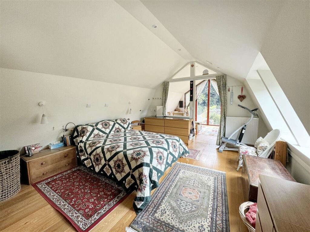 Additional image 36 of Station Road, Haddenham