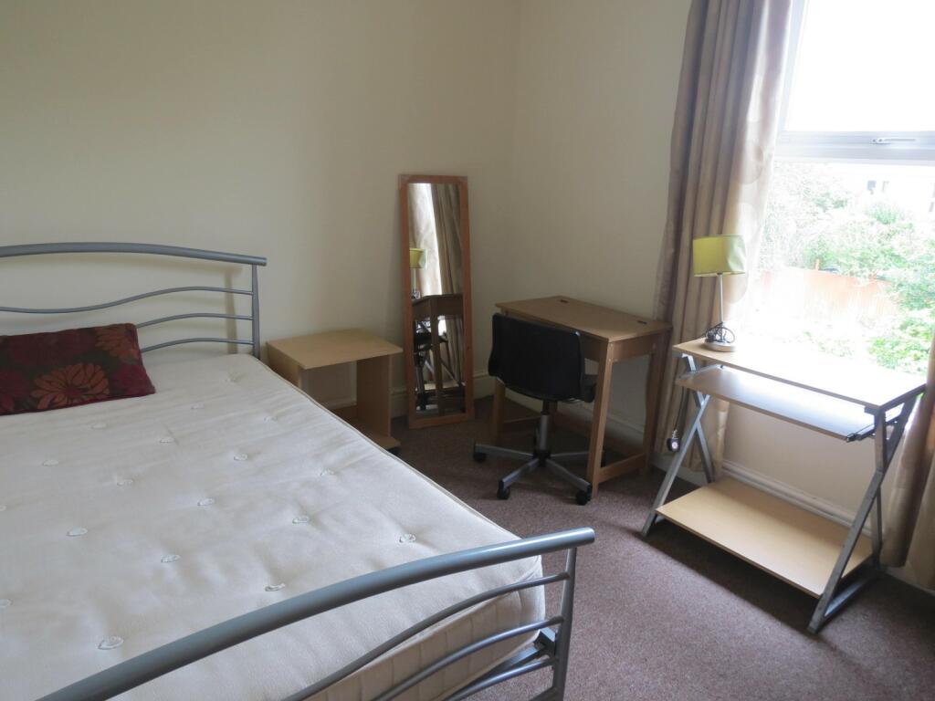 Additional image 6 of 6 bedroom Detached House in Winton