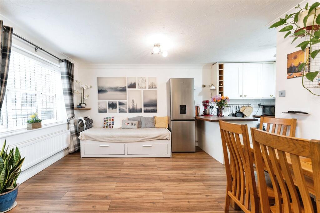 Additional image 4 of Humphries Way, Milton, Cambridge, Cambridgeshire, CB24