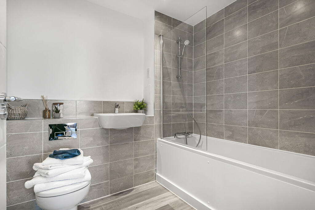 Additional image 6 of Corner House, Town Centre, Hatfield, Hertfordshire, AL10