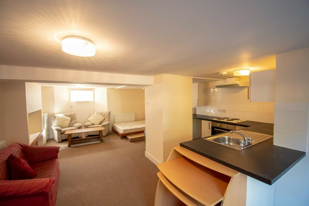 Additional image 4 of Student studio on Elmes Road