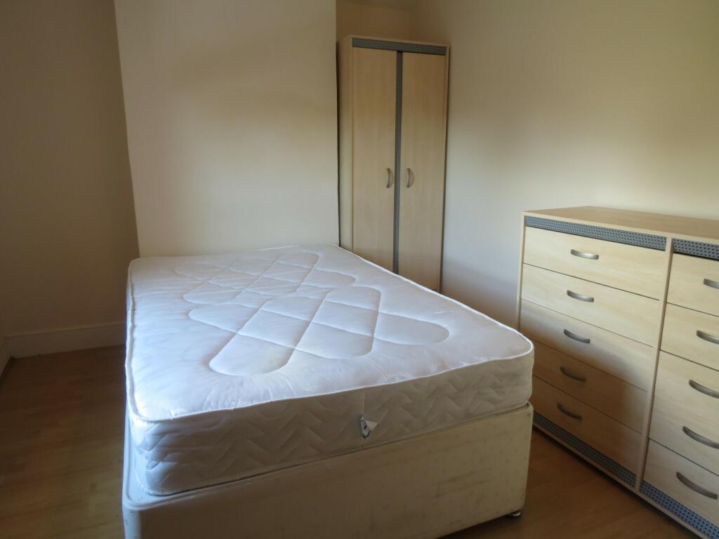 Additional image 7 of 6 bedroom Detached House in Winton