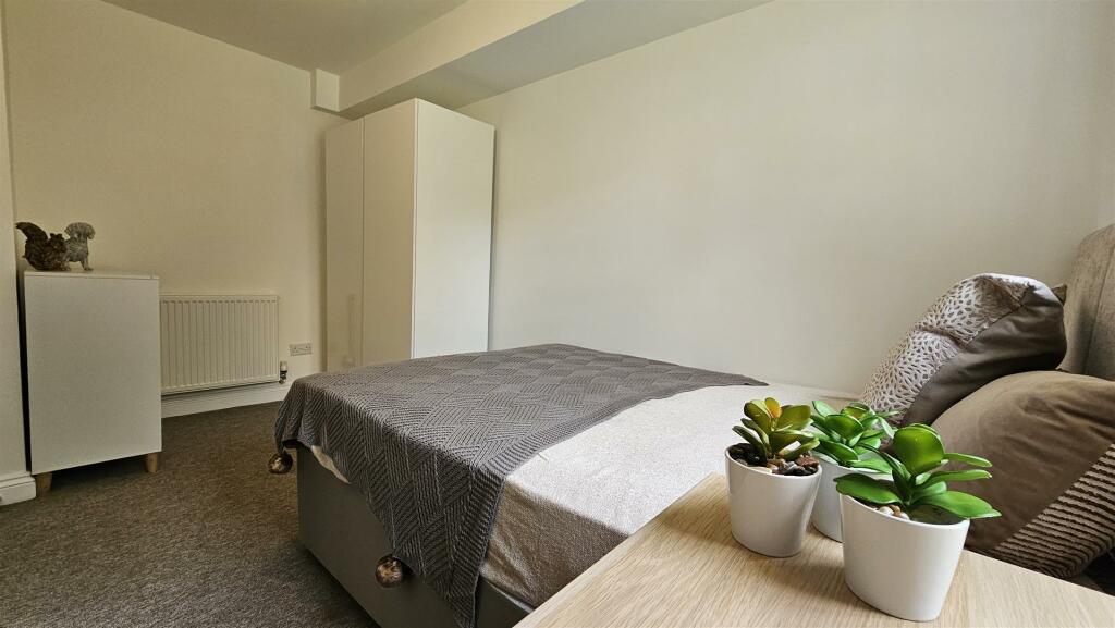 Additional image 2 of Room 2, 38 Pakenham Close, Cambridge