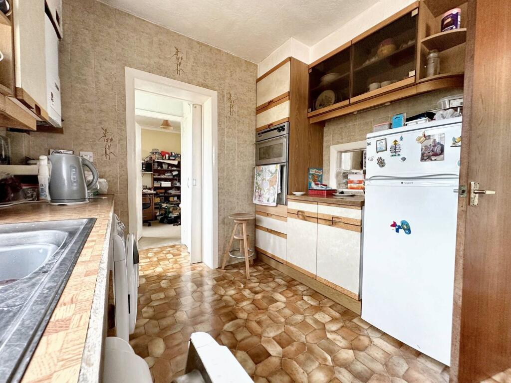 Additional image 10 of Central Avenue, Telscombe Cliffs, BN10 7HD