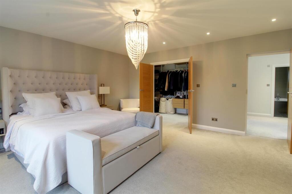 Additional image 34 of Mymms Drive, Brookmans Park