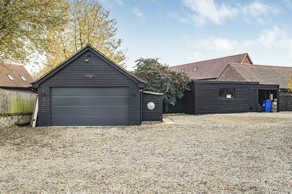 Additional image 21 of Anne Sucklings Lane, Little Wratting, Haverhill