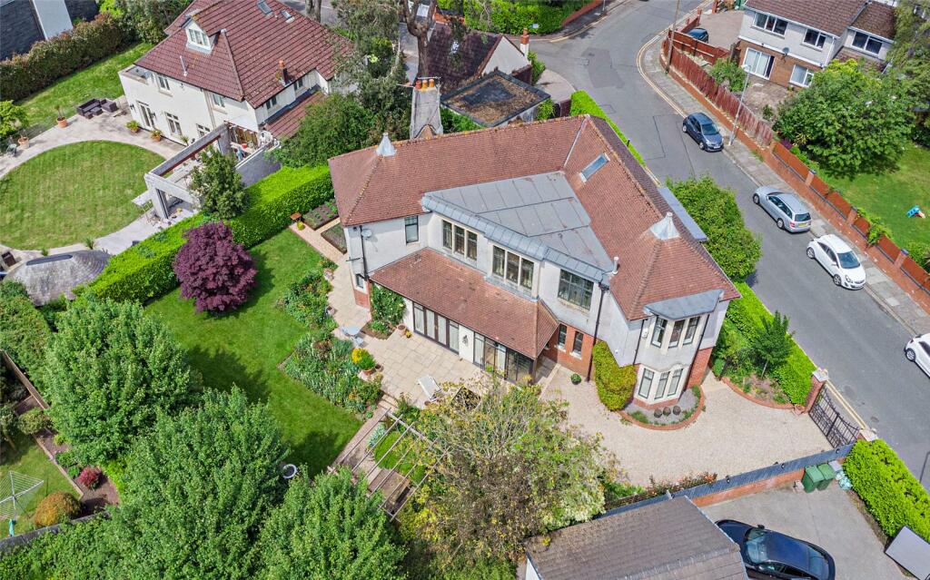 Cefn Coed Crescent, Cardiff, CF23