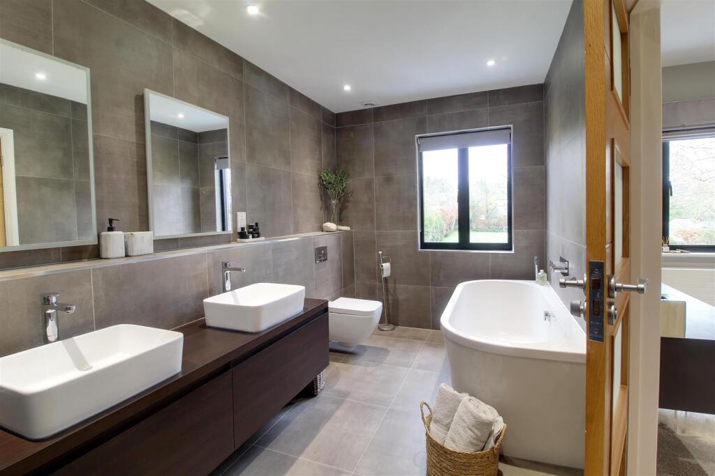 Additional image 37 of Mymms Drive, Brookmans Park