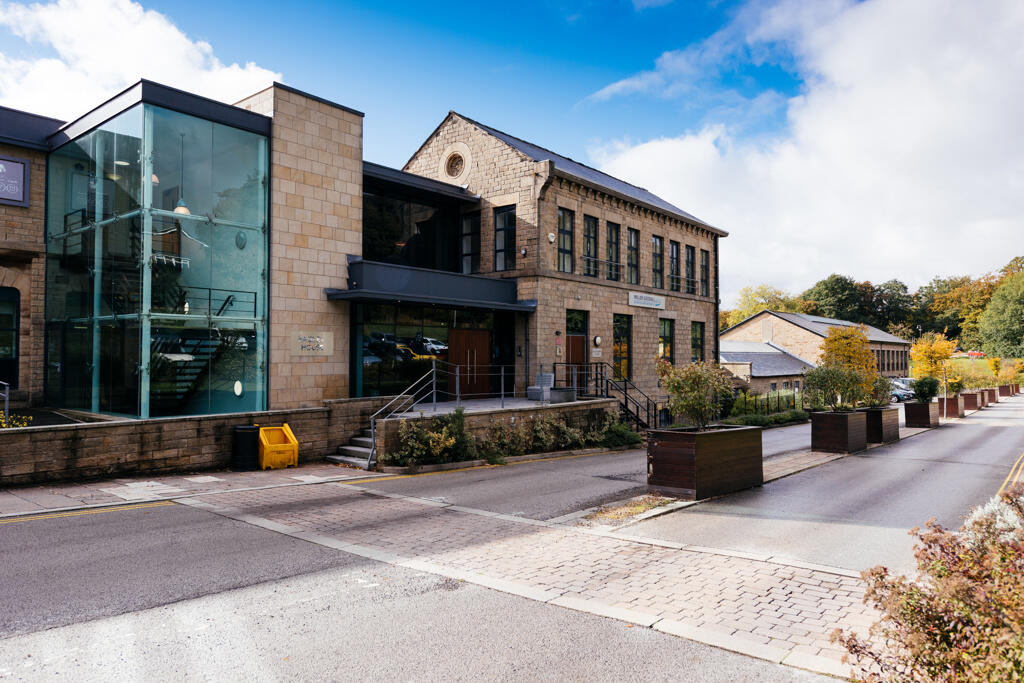 Primary image of DEAKINS BUSINESS PARK, BLACKBURN ROAD, EGERTON, BOLTON, GREATER MANCHESTER, BL7 9RP
