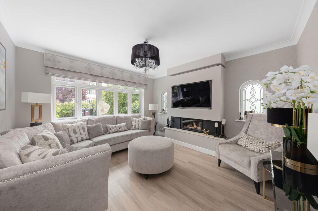 Additional image 4 of Hayes Chase, West Wickham, BR4