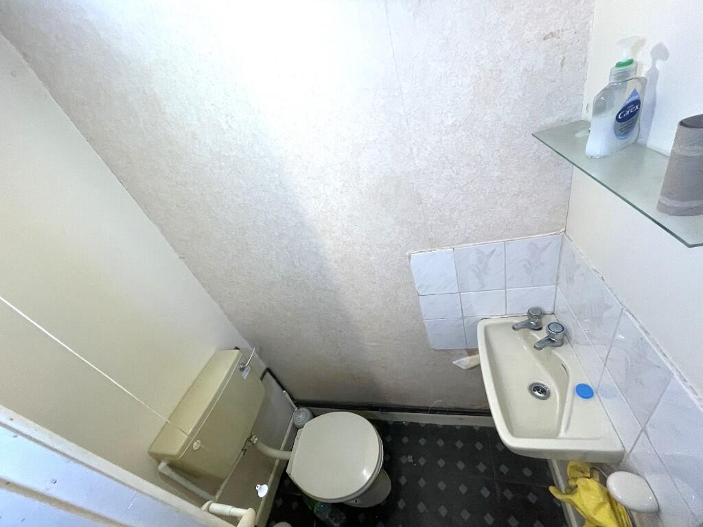 Additional image 9 of Eva Road, B18