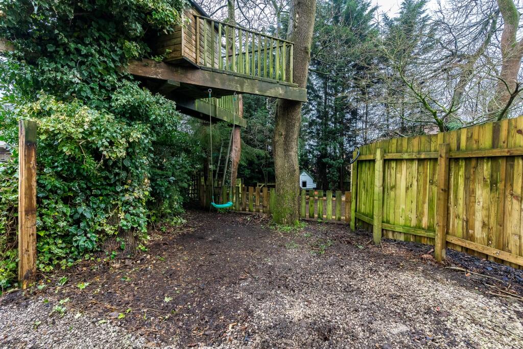 Additional image 53 of Moorview, Moss Bank Way, BL1 3LR – Stunning Home with Roof Terrace, Cinema Room & Outdoor Kitchen