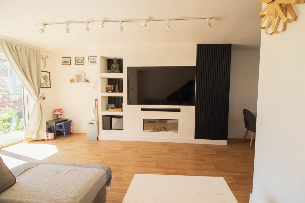 Additional image 4 of Green Lane, BN25