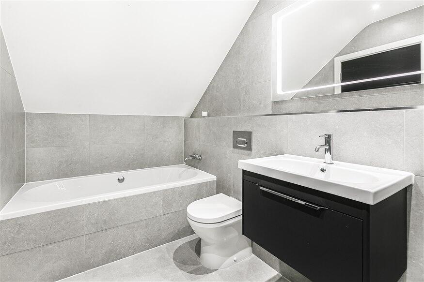 Additional image 19 of Tuffnells Way, Harpenden, AL5