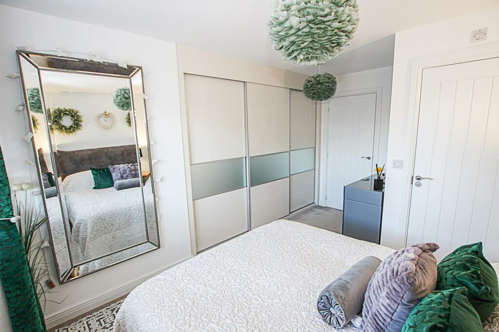 Additional image 12 of King James Close, Fordham