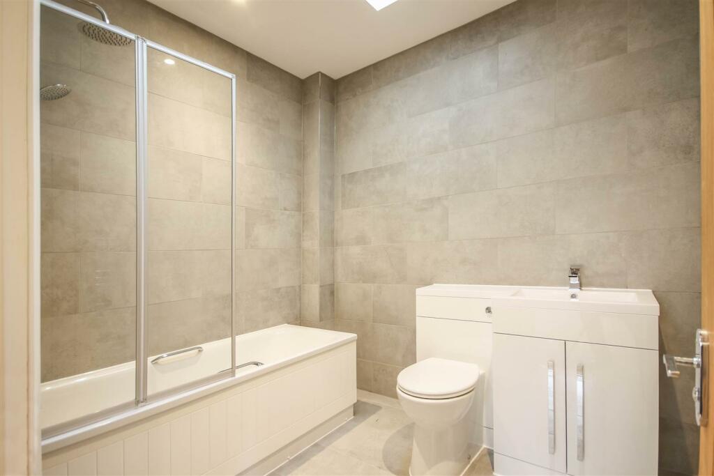 Additional image 11 of Oakfields, Vicarage Road, Newmarket