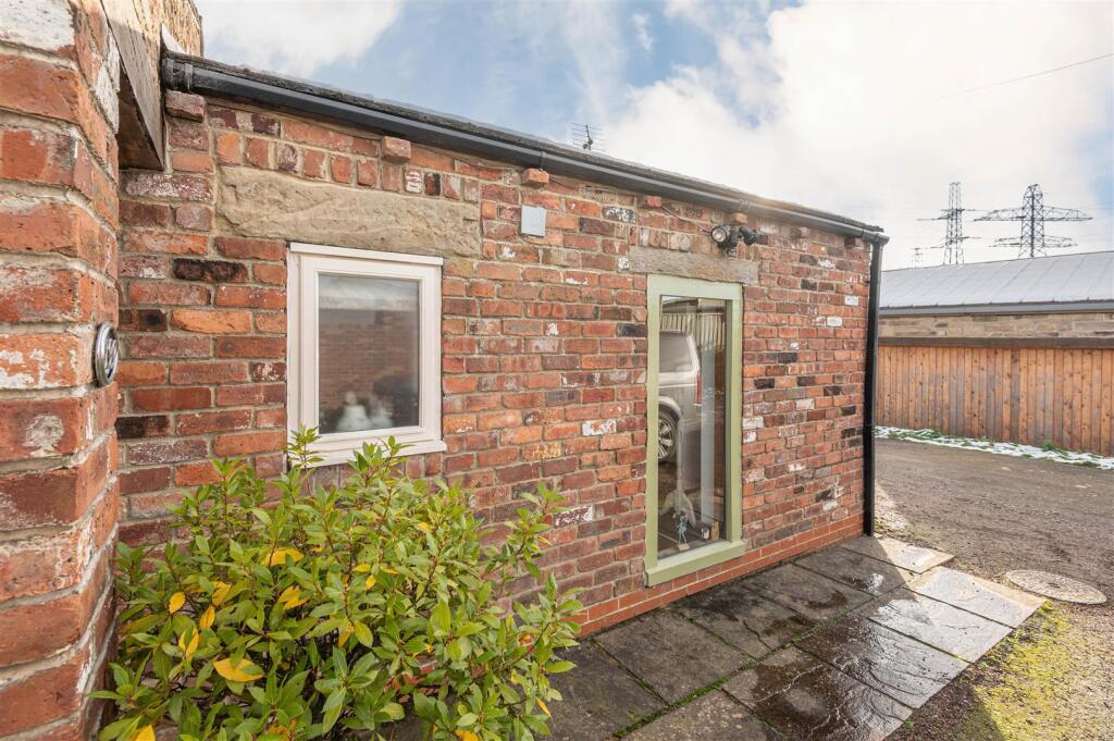 Additional image 18 of Latham Lane, Gomersal, Cleckheaton