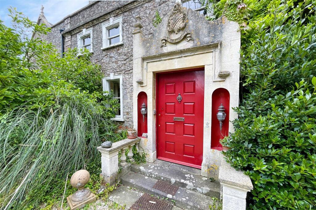 Primary image of HUTTON COURT | NORTH SOMERSET