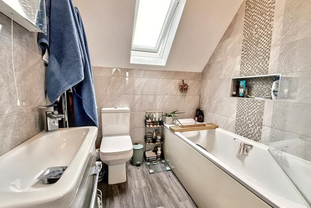 Additional image 9 of Broadstone