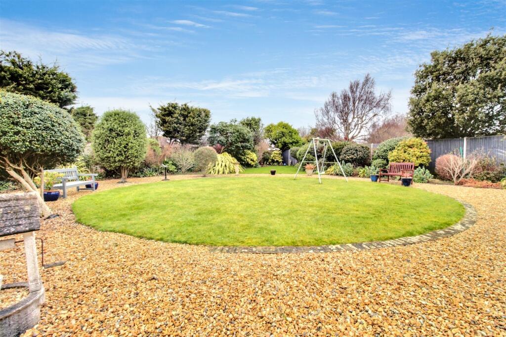 Additional image 32 of Alinora Crescent, Goring-By-Sea, Worthing