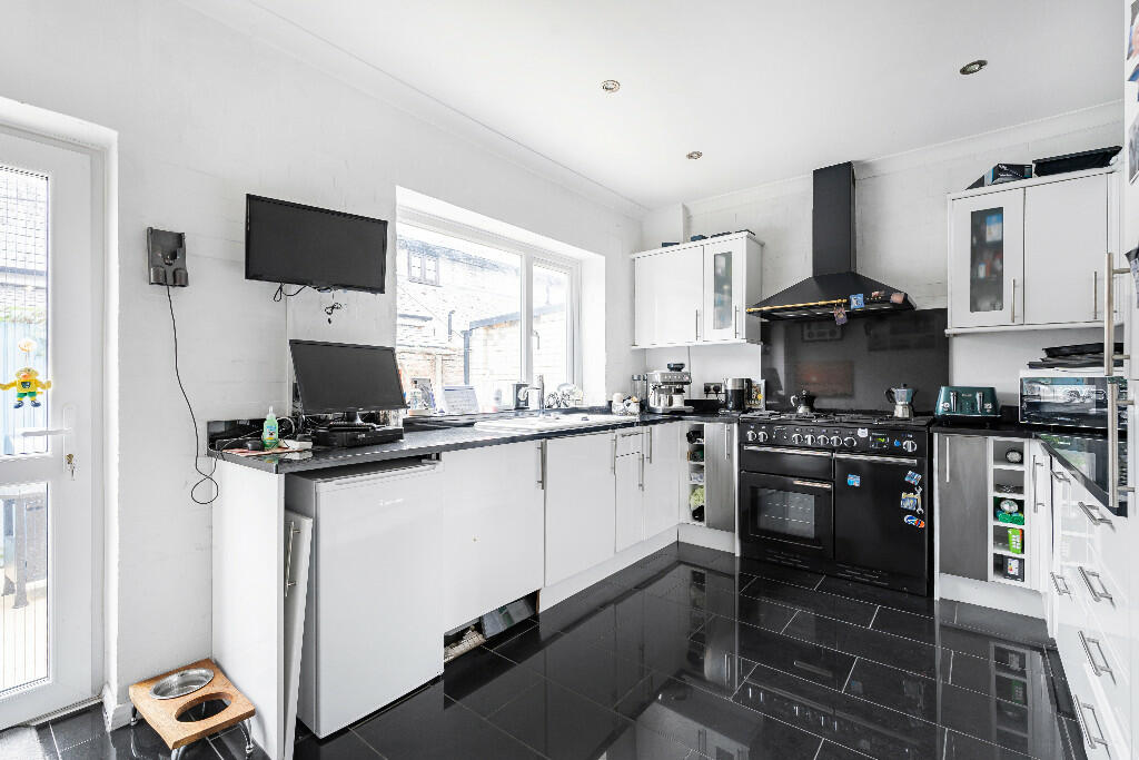 Additional image 4 of Queen Alexandra Stables, Chapel Street, Newmarket, Suffolk, CB8 7HA