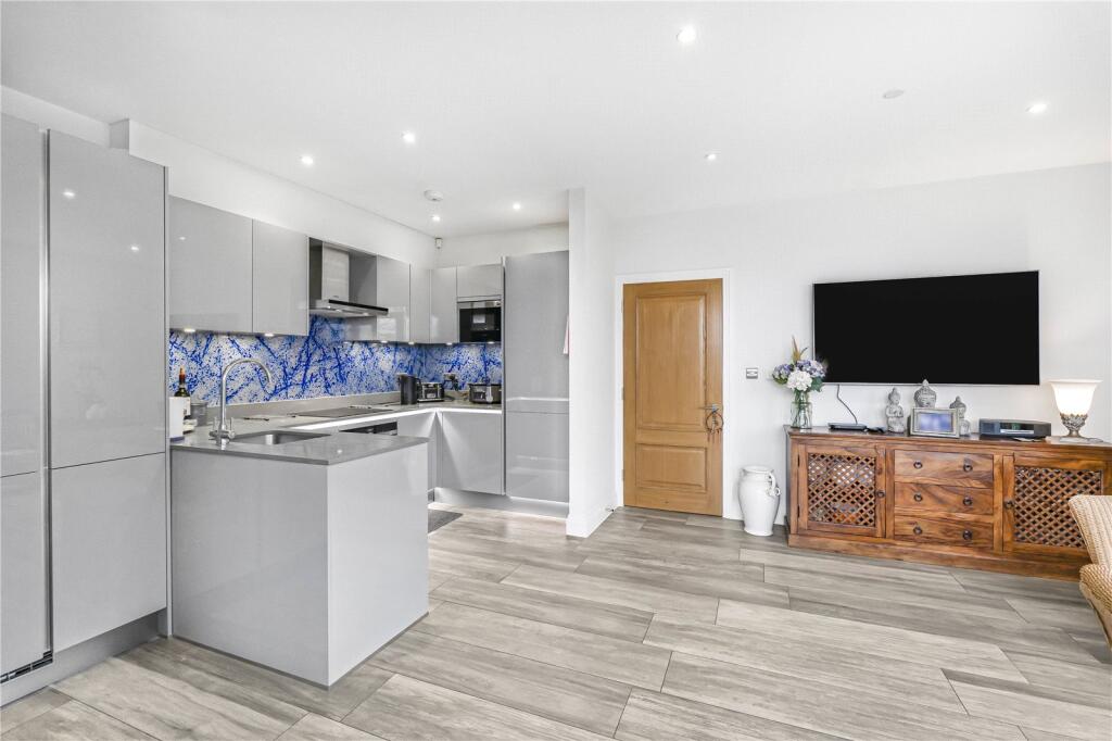 Additional image 5 of Orme Court, Essendon, Hertfordshire, AL9