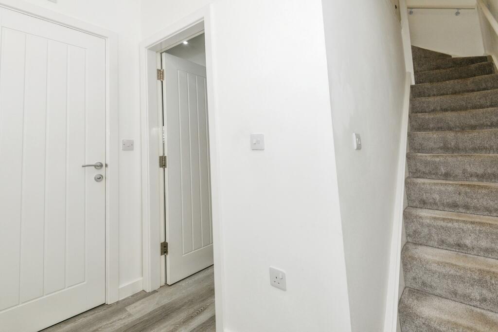 Additional image 6 of Willow Street, Cleckheaton, BD19