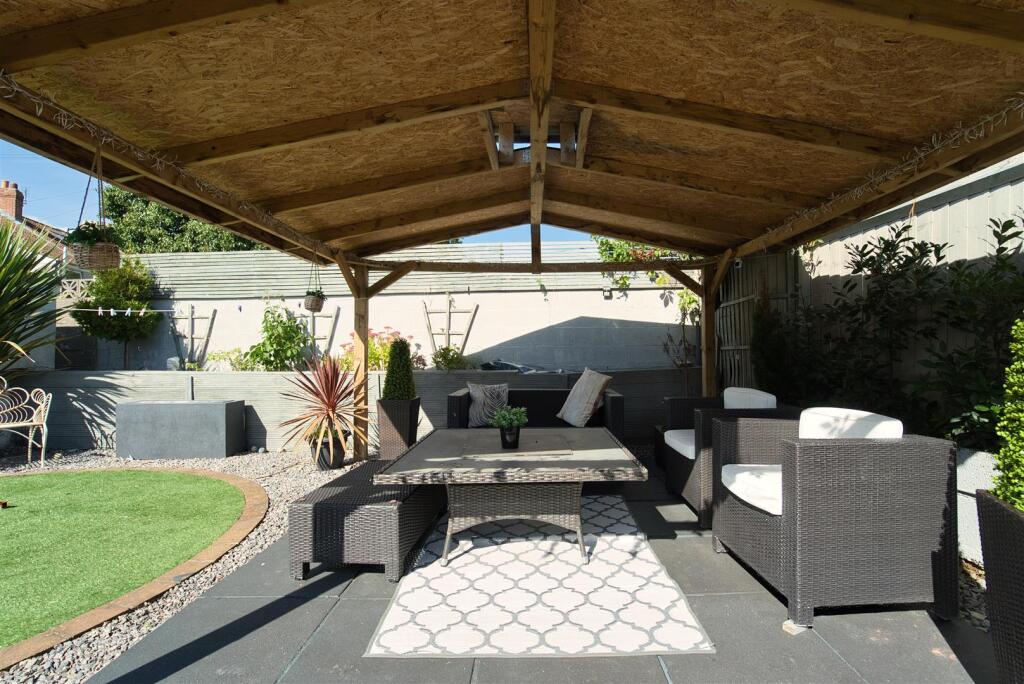 Additional image 30 of Spring Hill, Worle Hillside - DETACHED BUNGALOW WITH ANNEX