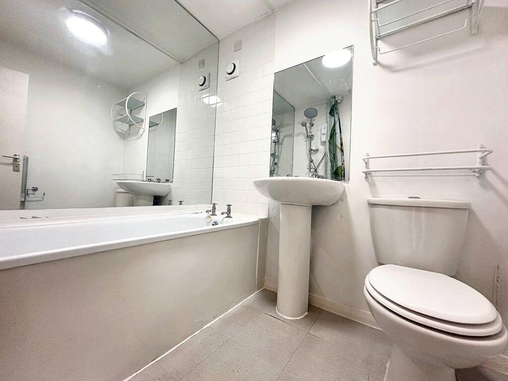 Additional image 7 of Ravenscroft, 310 South Coast Road, Peacehaven, BN10 7EJ