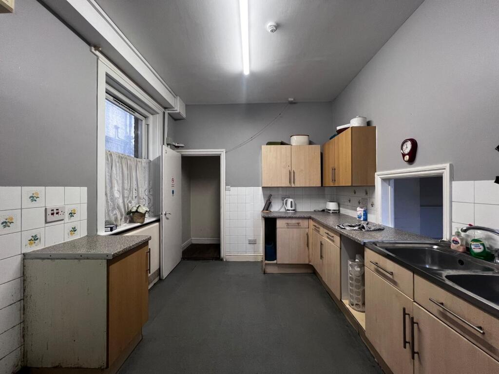 Additional image 2 of 28 Queens Road, Beckenham, Greater London, BR3