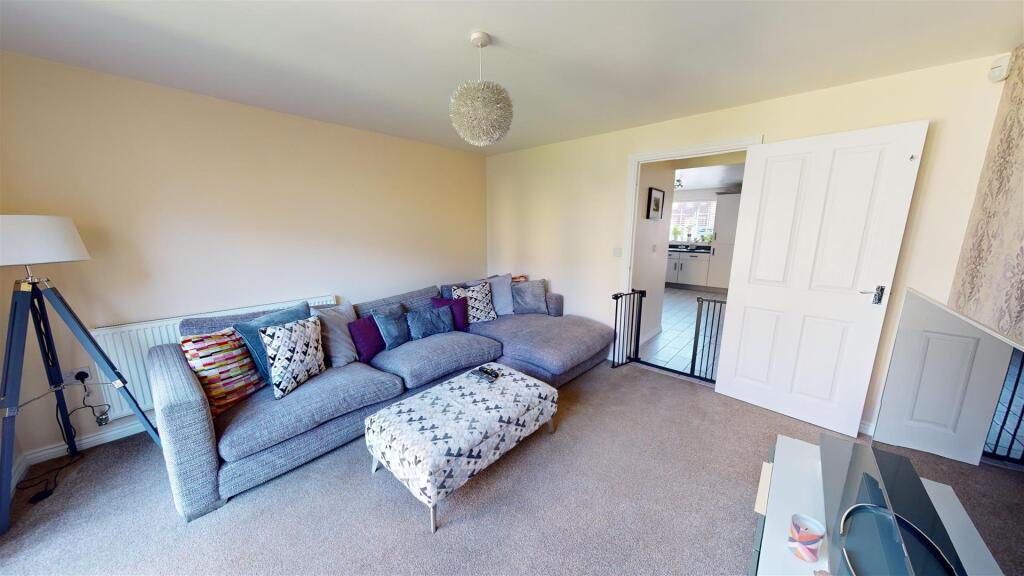 Additional image 5 of The Fairway, Bradford